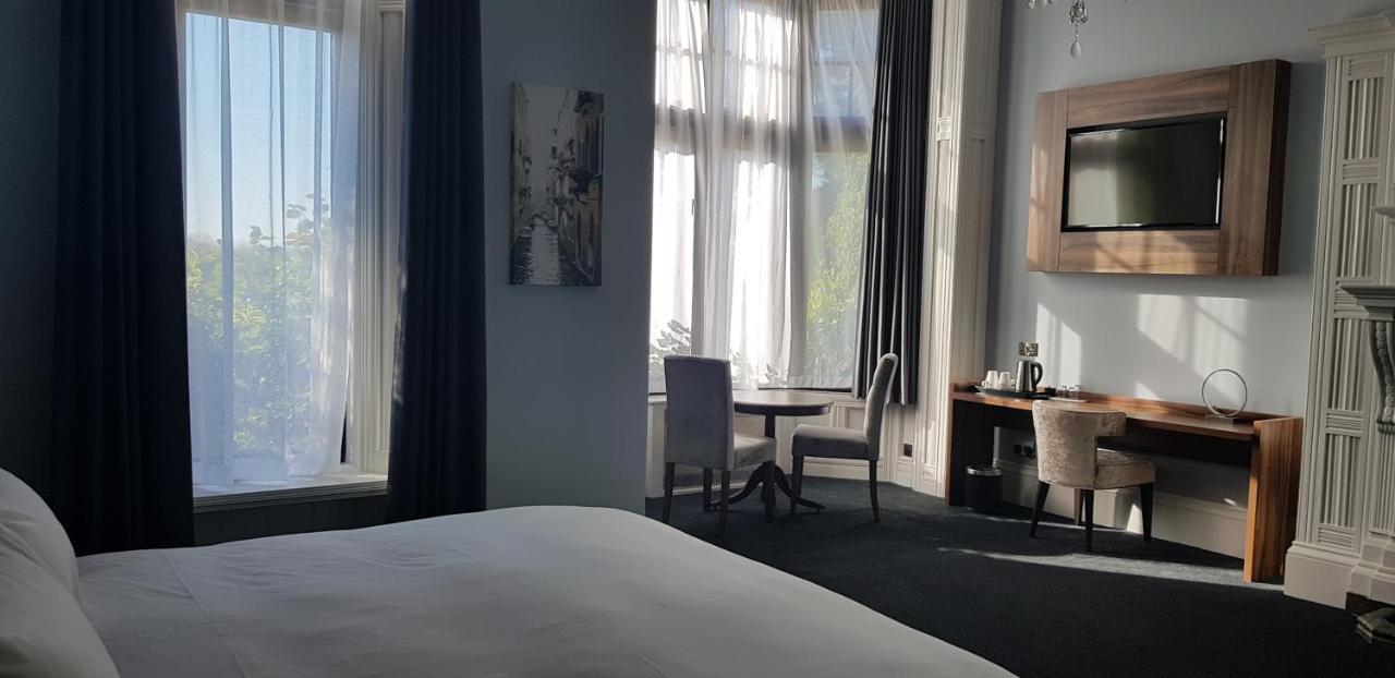Stanhill Court Hotel, A Member Of Radisson Individuals Hotel Charlwood