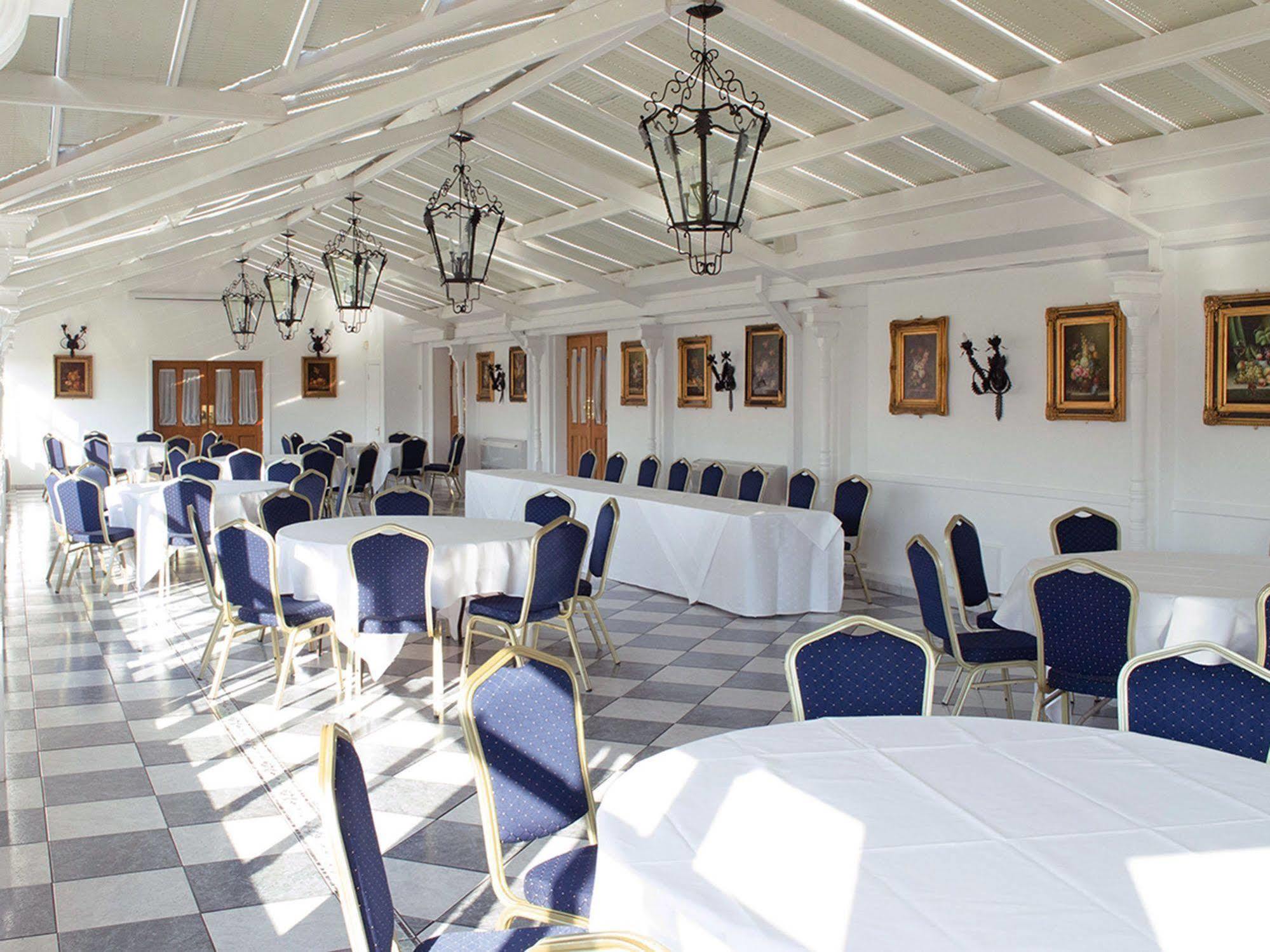Stanhill Court Hotel, A Member Of Radisson Individuals Hotel